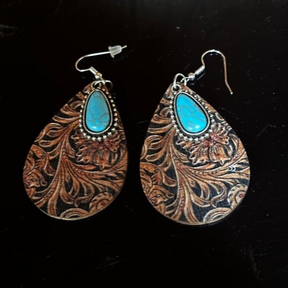 Turquoise Southwestern Earrings Boho Floral Drop Tooled Leather Dangle Boho NWT - Picture 7 of 8